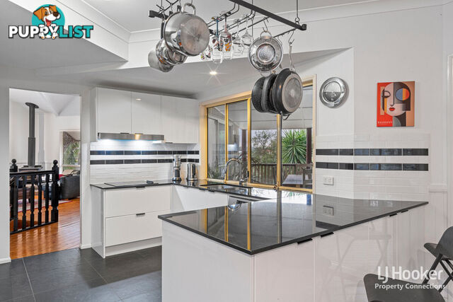7 Jessica Court EATONS HILL QLD 4037