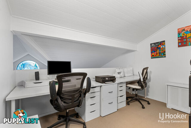 7 Jessica Court EATONS HILL QLD 4037