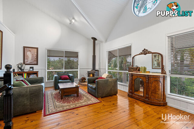 7 Jessica Court EATONS HILL QLD 4037