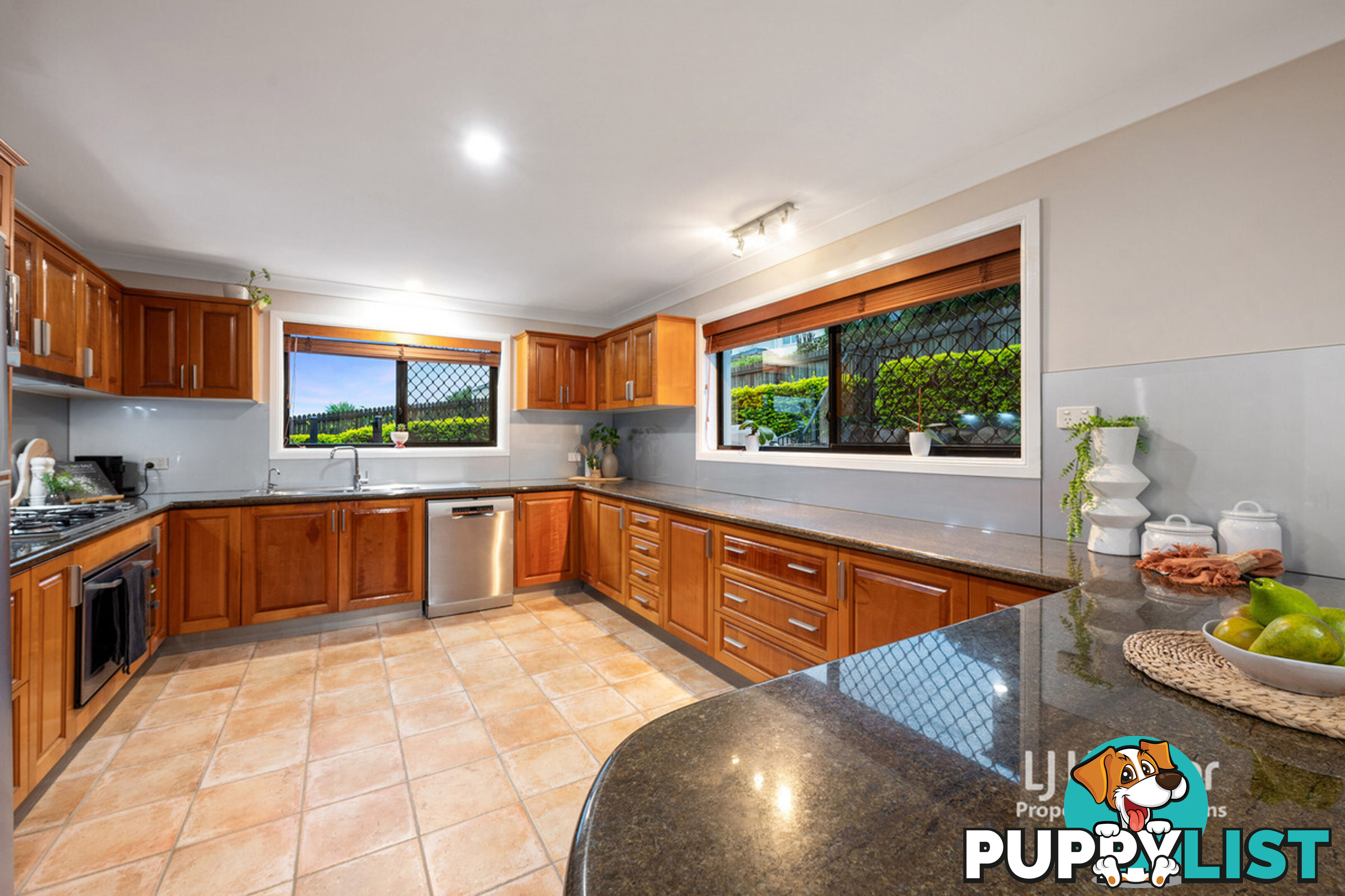 16 Orion Place BRIDGEMAN DOWNS QLD 4035