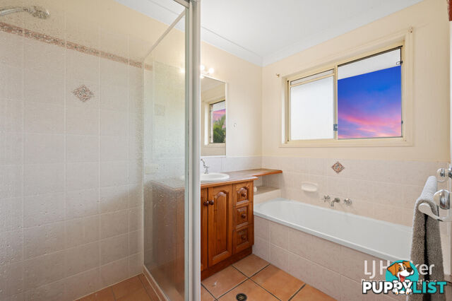 13 Bettina Court EATONS HILL QLD 4037
