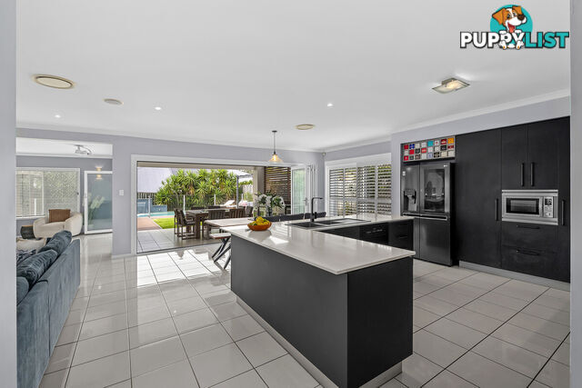 7 Crossing Drive EATONS HILL QLD 4037