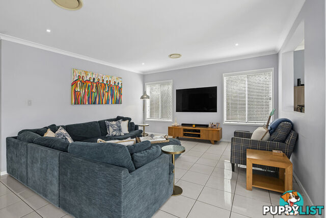 7 Crossing Drive EATONS HILL QLD 4037