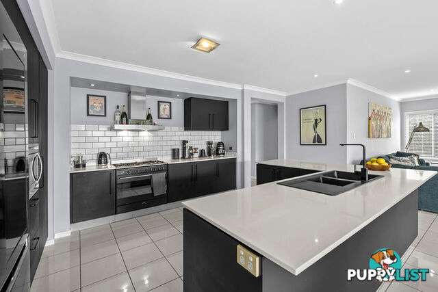 7 Crossing Drive EATONS HILL QLD 4037