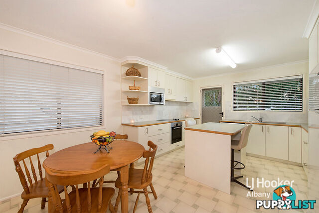 4 Currajon Street BRENDALE QLD 4500