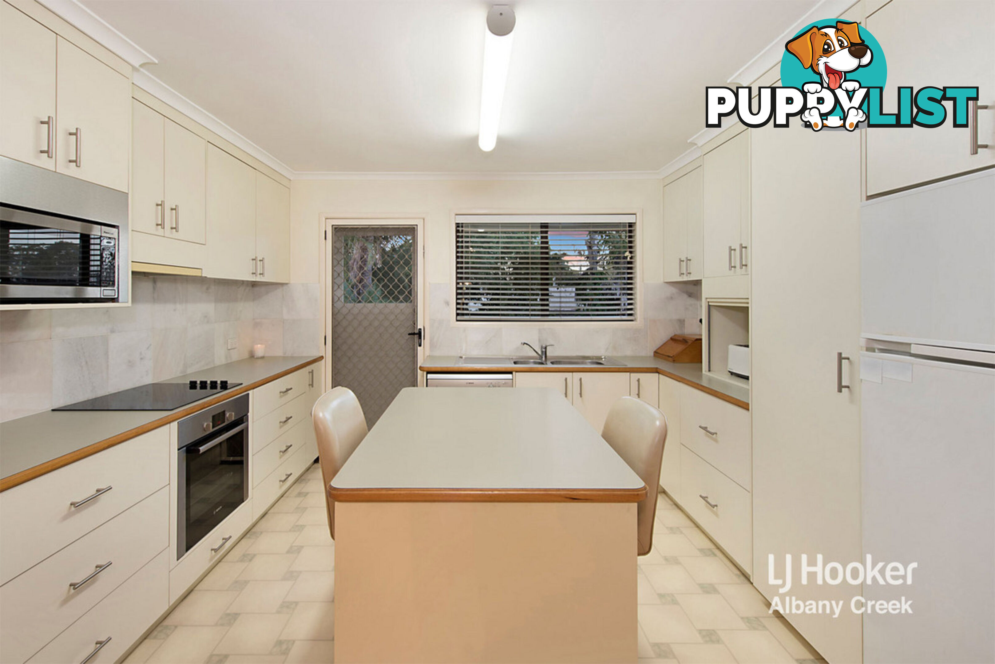 4 Currajon Street BRENDALE QLD 4500