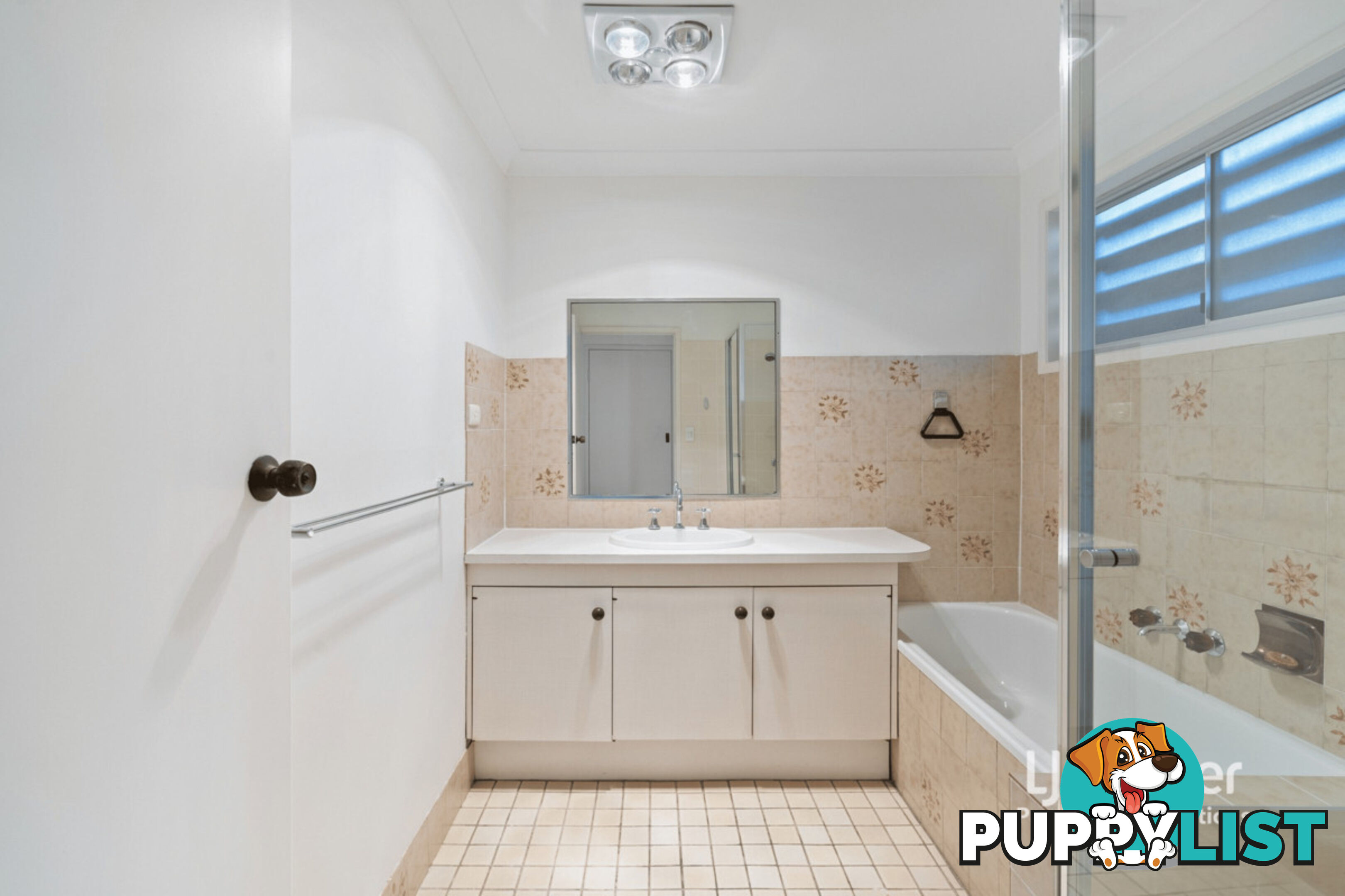 8 Pamir NUDGEE QLD 4014