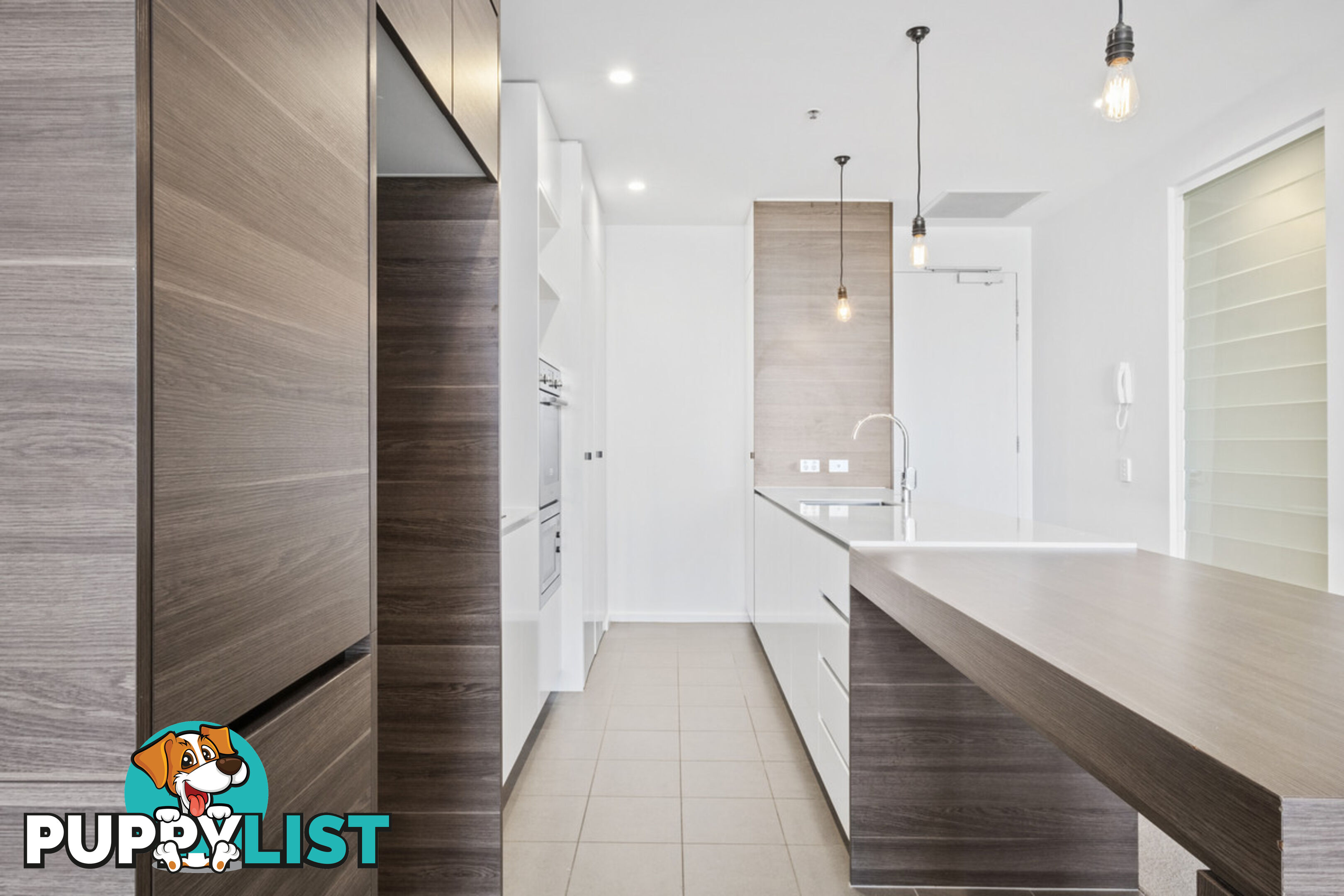 118/45 West Row CITY ACT 2601