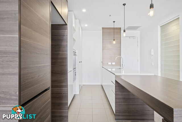 118/45 West Row CITY ACT 2601
