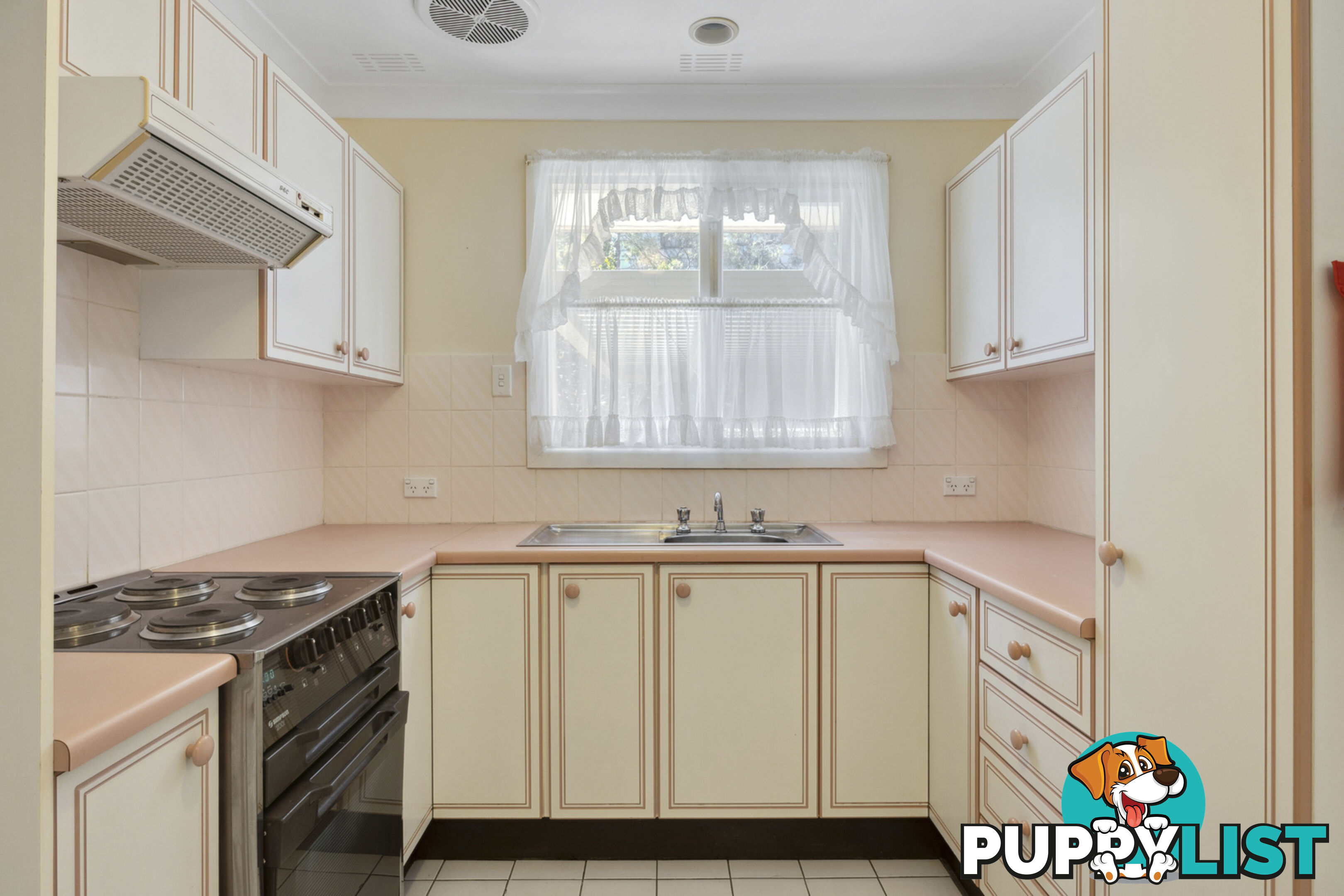 6 Stow Place WATSON ACT 2602