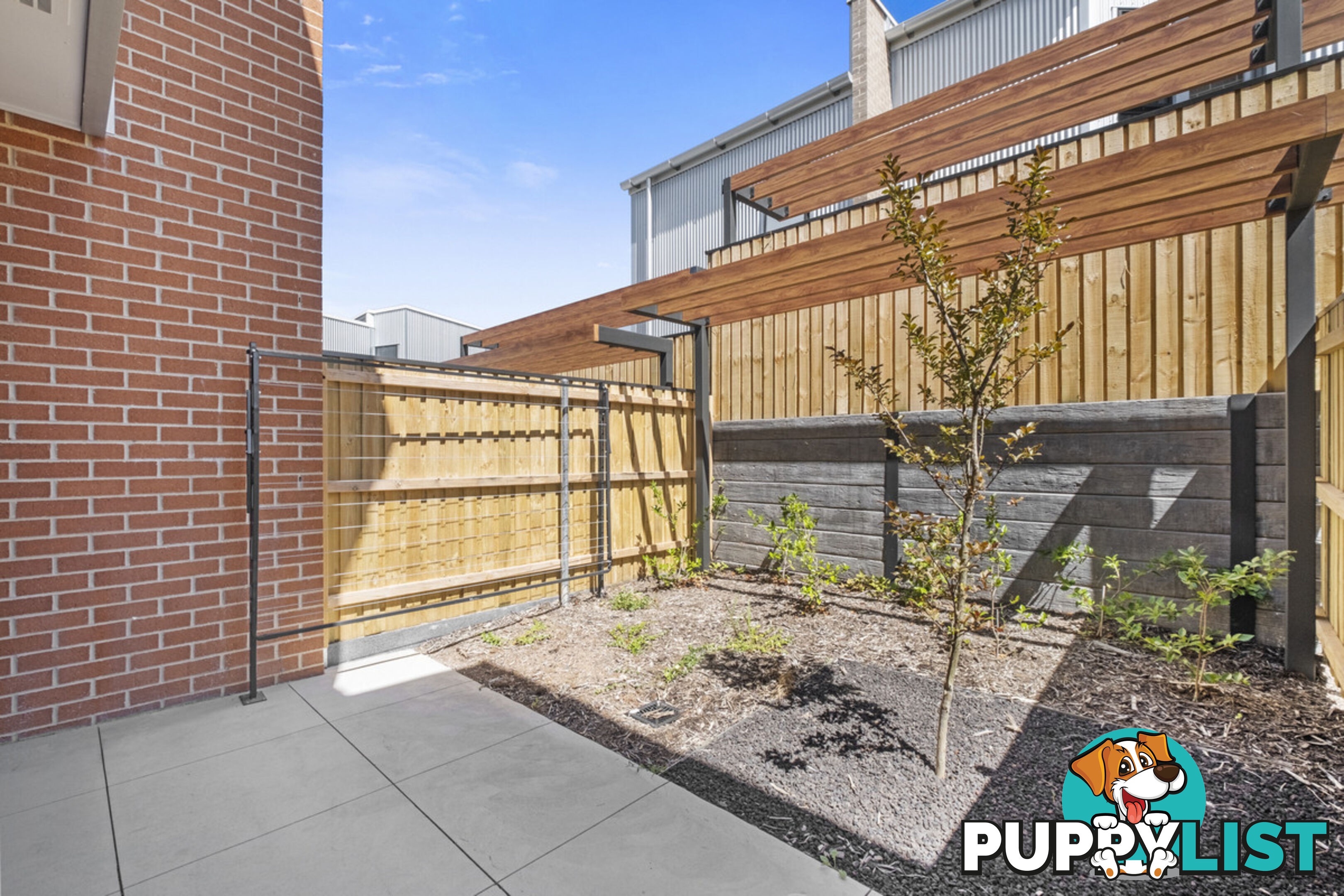 104/2 Woodberry Avenue COOMBS ACT 2611