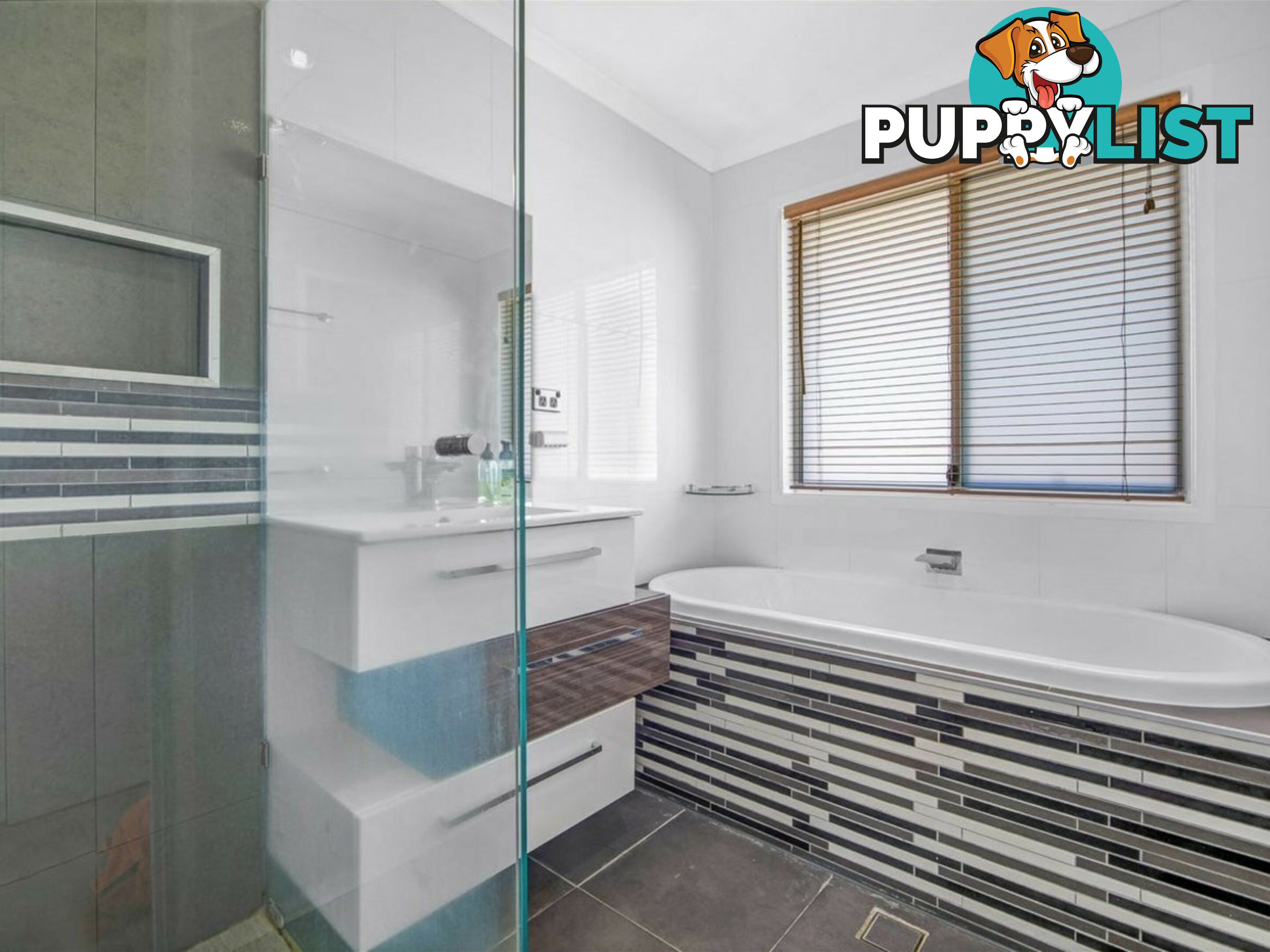 30 Tyson Crescent TANNUM SANDS QLD 4680