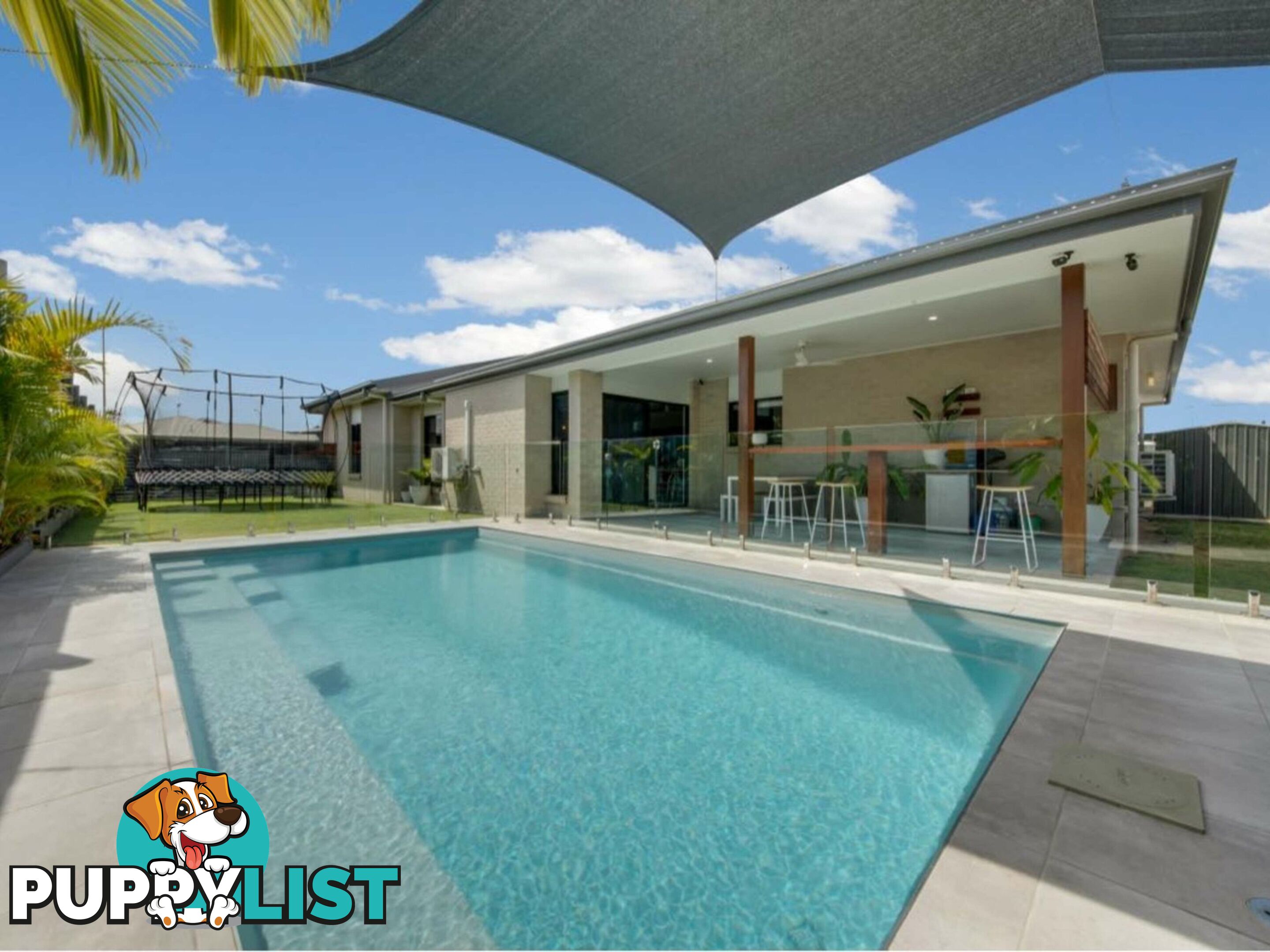 19 Stella Street BOYNE ISLAND QLD 4680