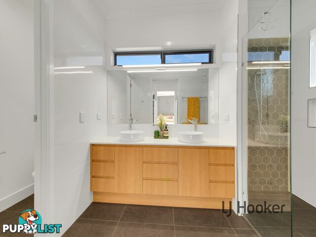 34 Booth Avenue TANNUM SANDS QLD 4680
