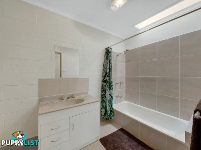 Unit 1/4 Elizabeth Street TANNUM SANDS QLD 4680