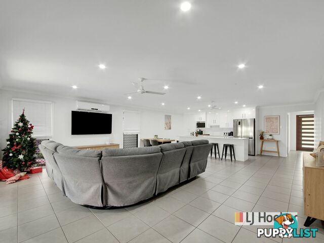 10 Golf View Drive BOYNE ISLAND QLD 4680