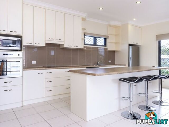 3 Danielle Court BOYNE ISLAND QLD 4680