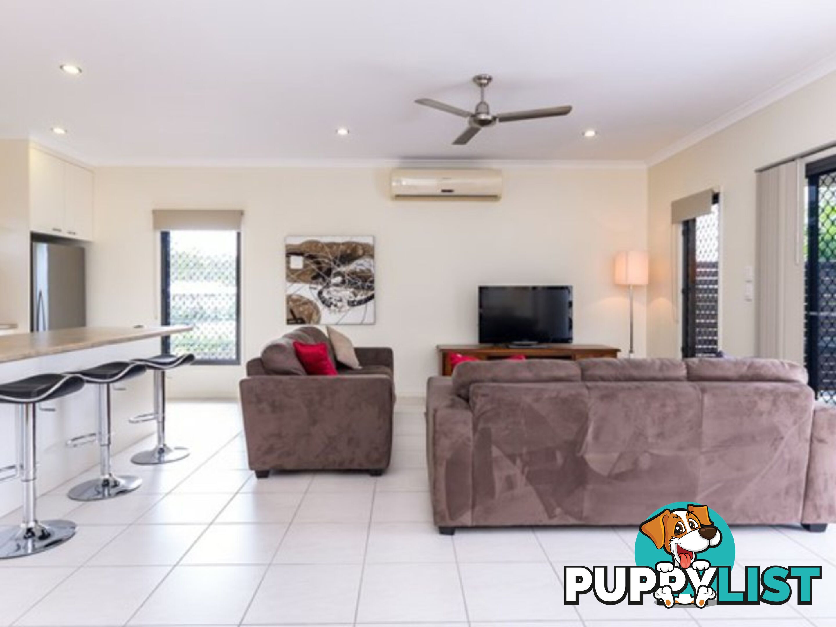 3 Danielle Court BOYNE ISLAND QLD 4680