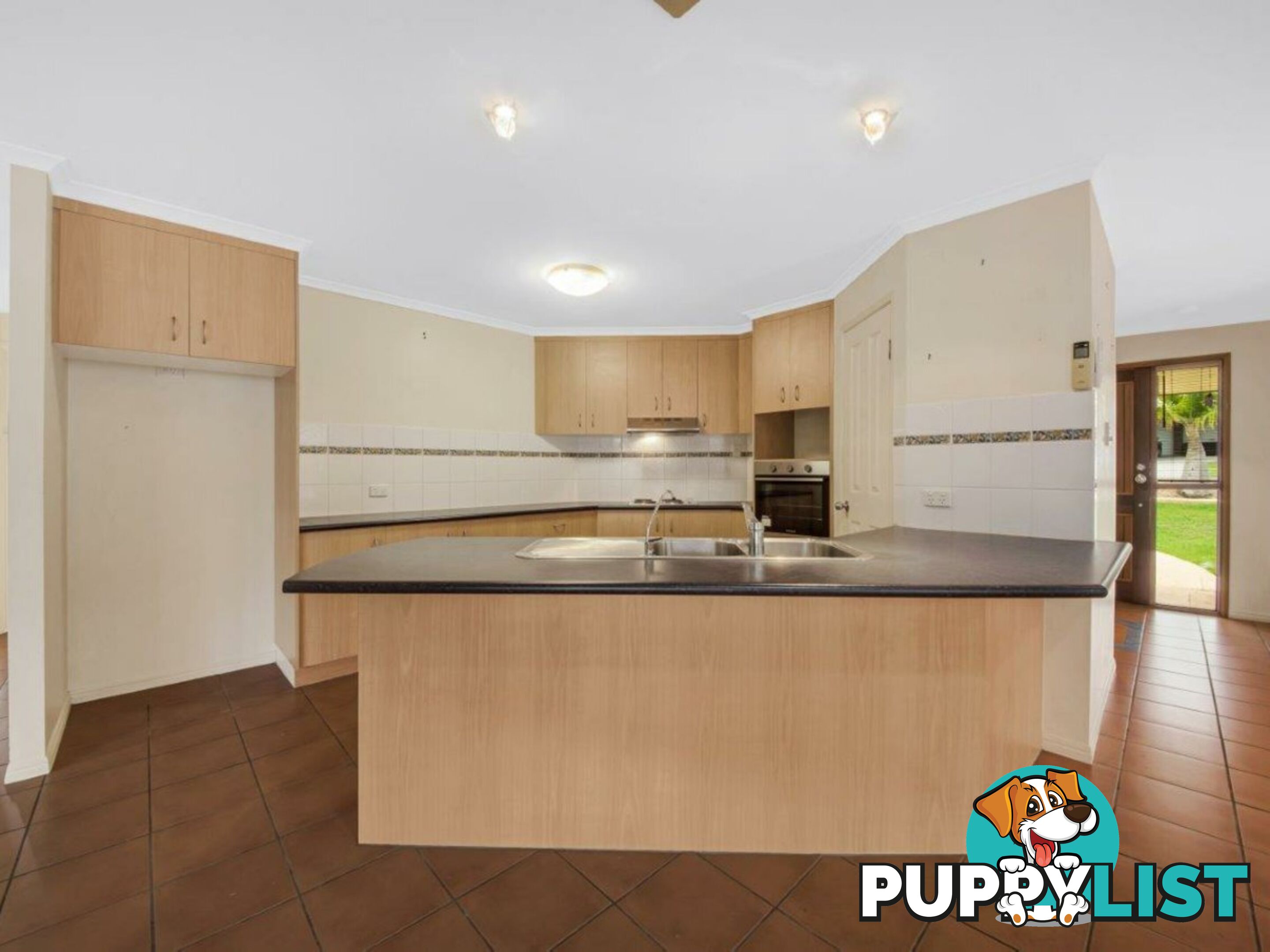 18 Douglas St TANNUM SANDS QLD 4680