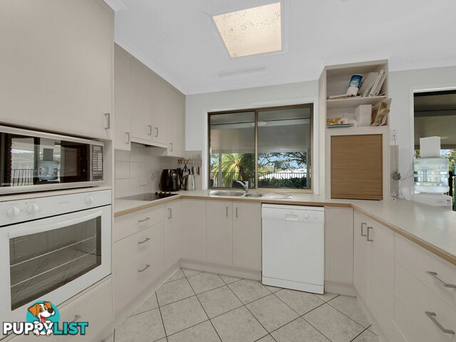 5 Stephens Court TANNUM SANDS QLD 4680