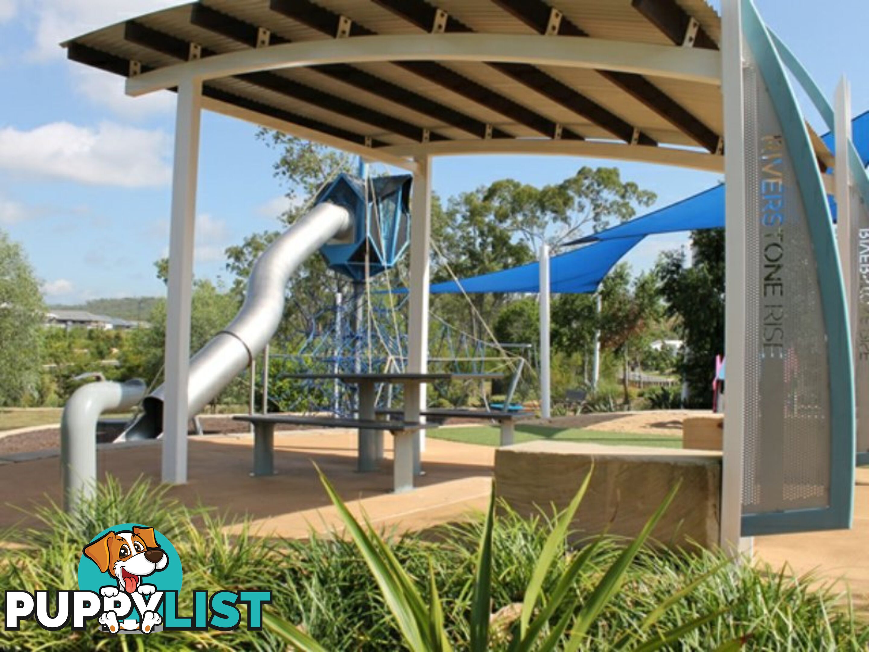 8 Brush Tail Court BOYNE ISLAND QLD 4680