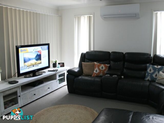 8 Brush Tail Court BOYNE ISLAND QLD 4680