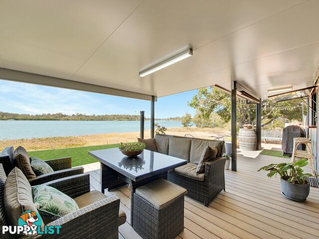 2 Island Esplanade BOYNE ISLAND QLD 4680