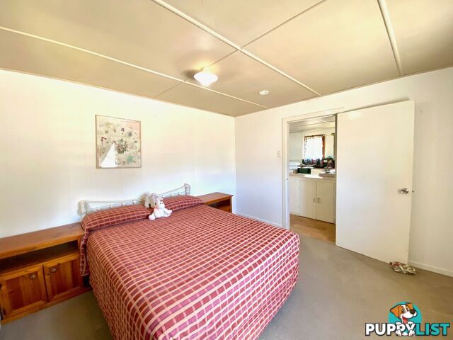 18 Yukana Street BOYNE ISLAND QLD 4680