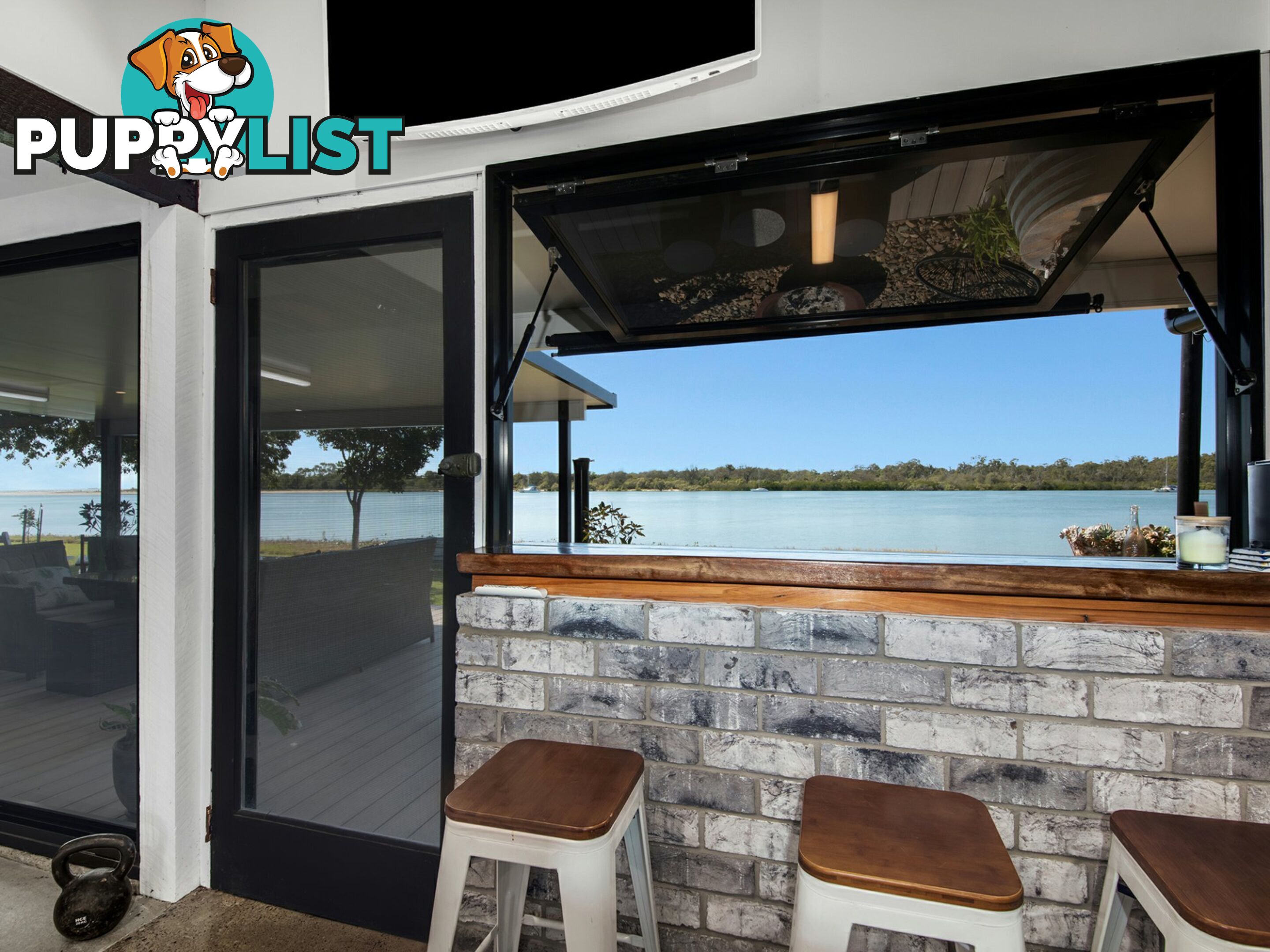 2 Island Esplanade BOYNE ISLAND QLD 4680