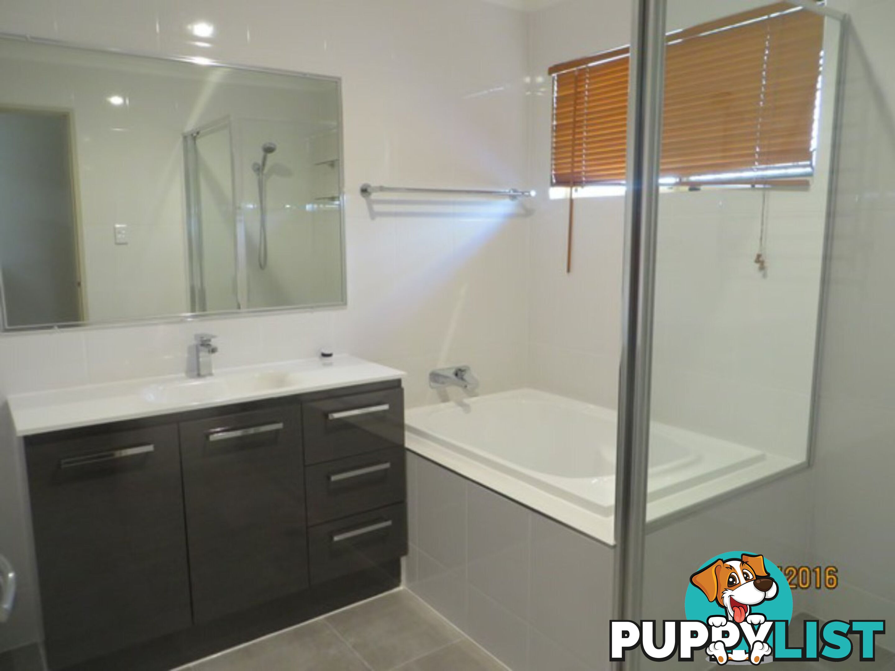 9 Belah Court BOYNE ISLAND QLD 4680
