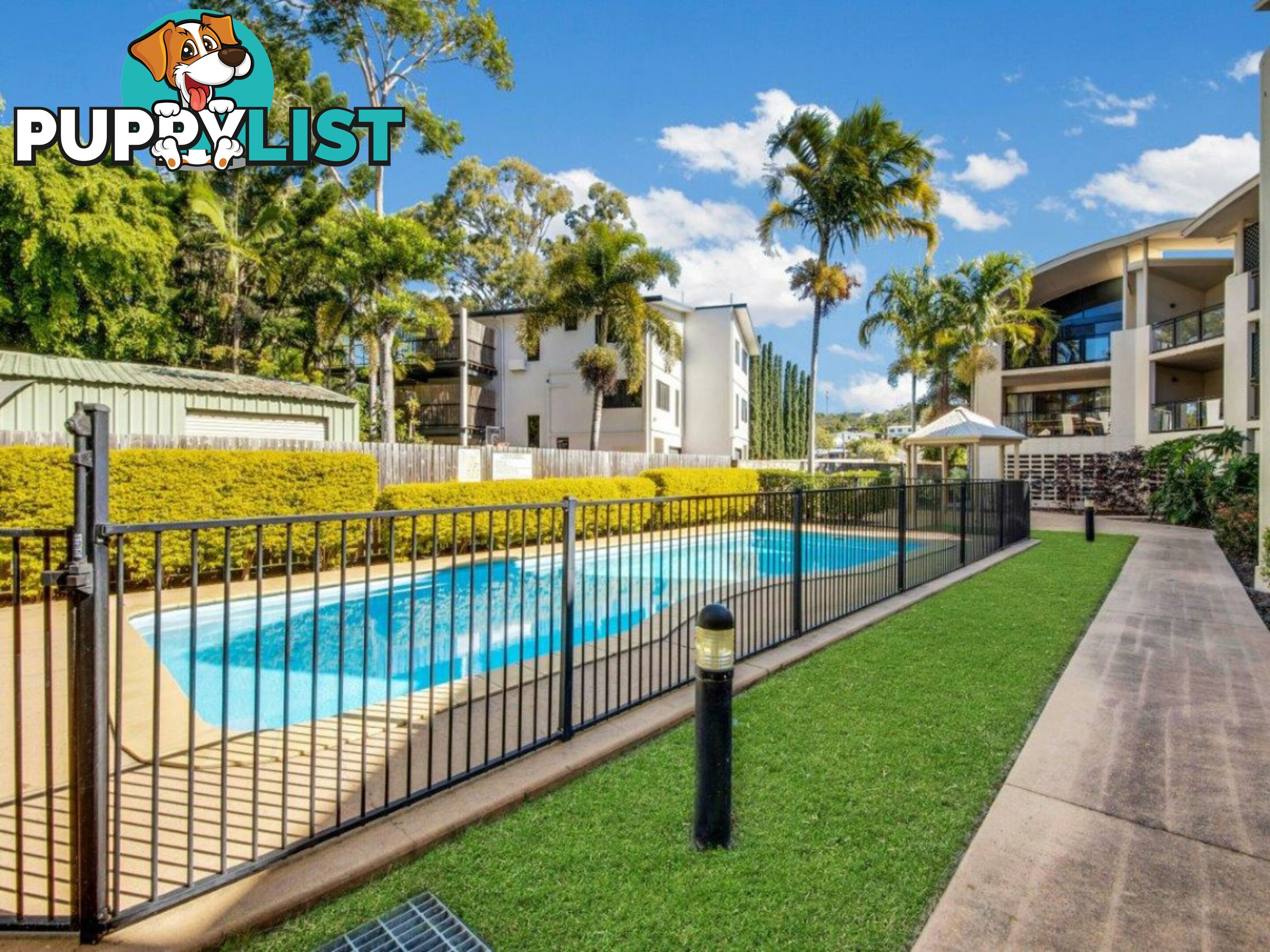 Unit 8/8A Wyndham Avenue BOYNE ISLAND QLD 4680