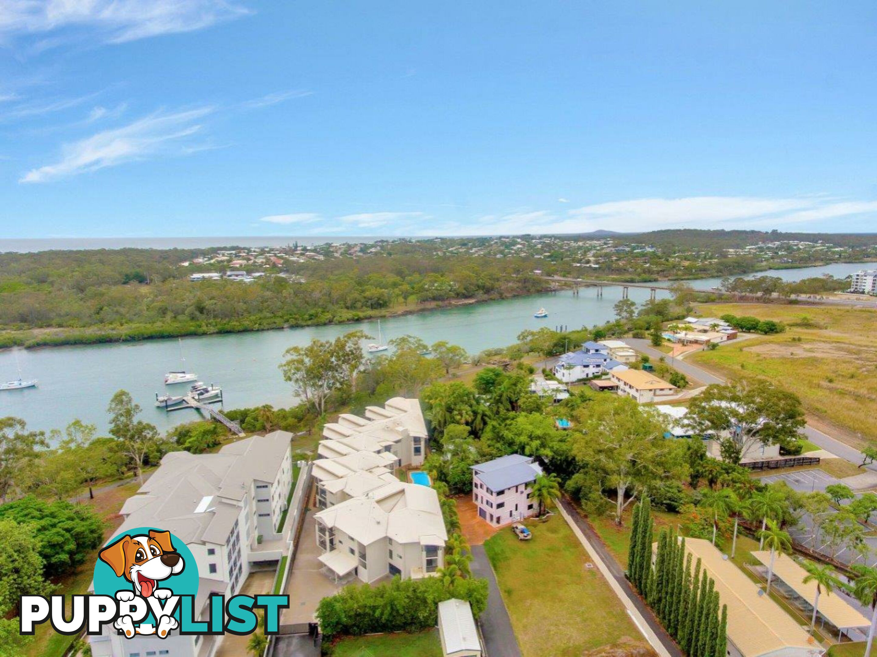 Unit 8/8A Wyndham Avenue BOYNE ISLAND QLD 4680