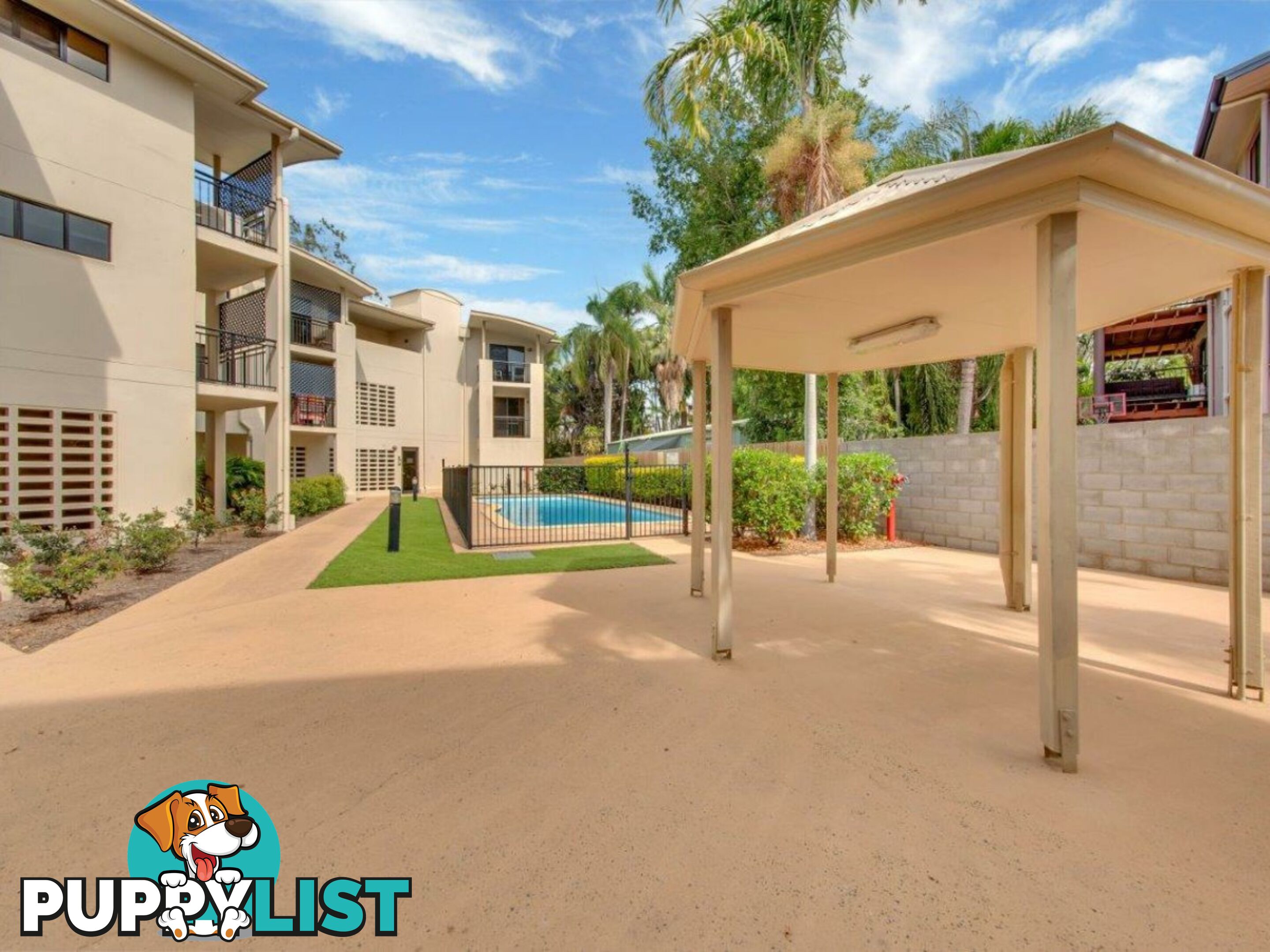 Unit 8/8A Wyndham Avenue BOYNE ISLAND QLD 4680