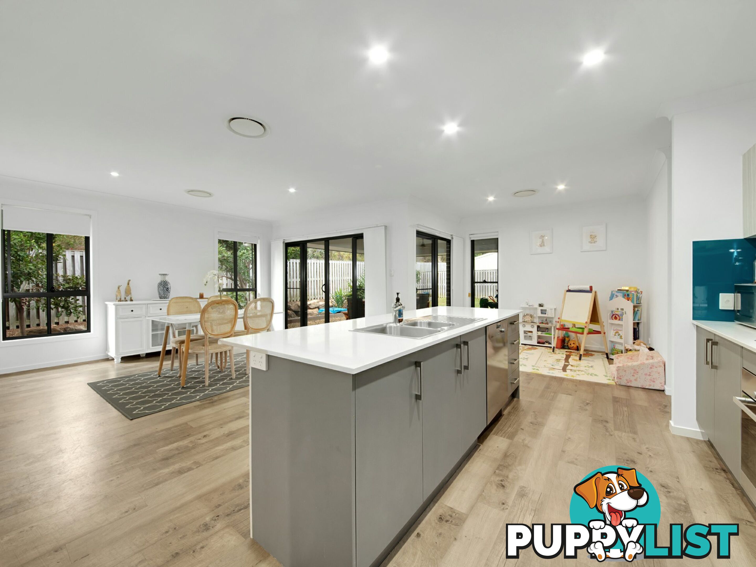 1 Tulipwood Circuit BOYNE ISLAND QLD 4680