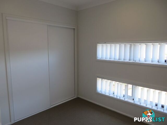 32 KOOLIVOO PARADE BOYNE ISLAND QLD 4680