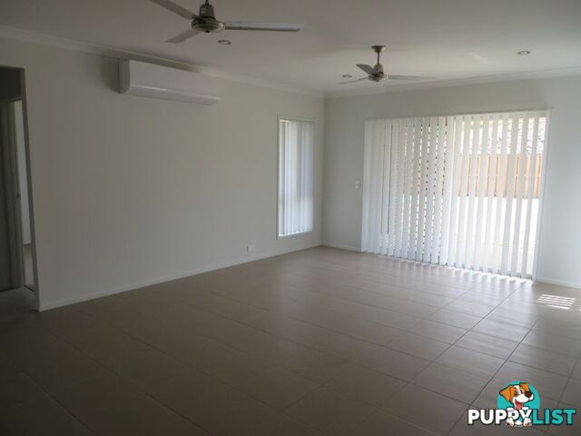32 KOOLIVOO PARADE BOYNE ISLAND QLD 4680