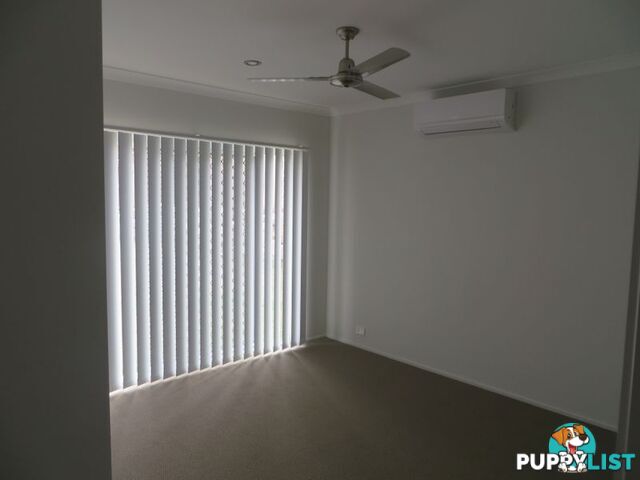 32 KOOLIVOO PARADE BOYNE ISLAND QLD 4680