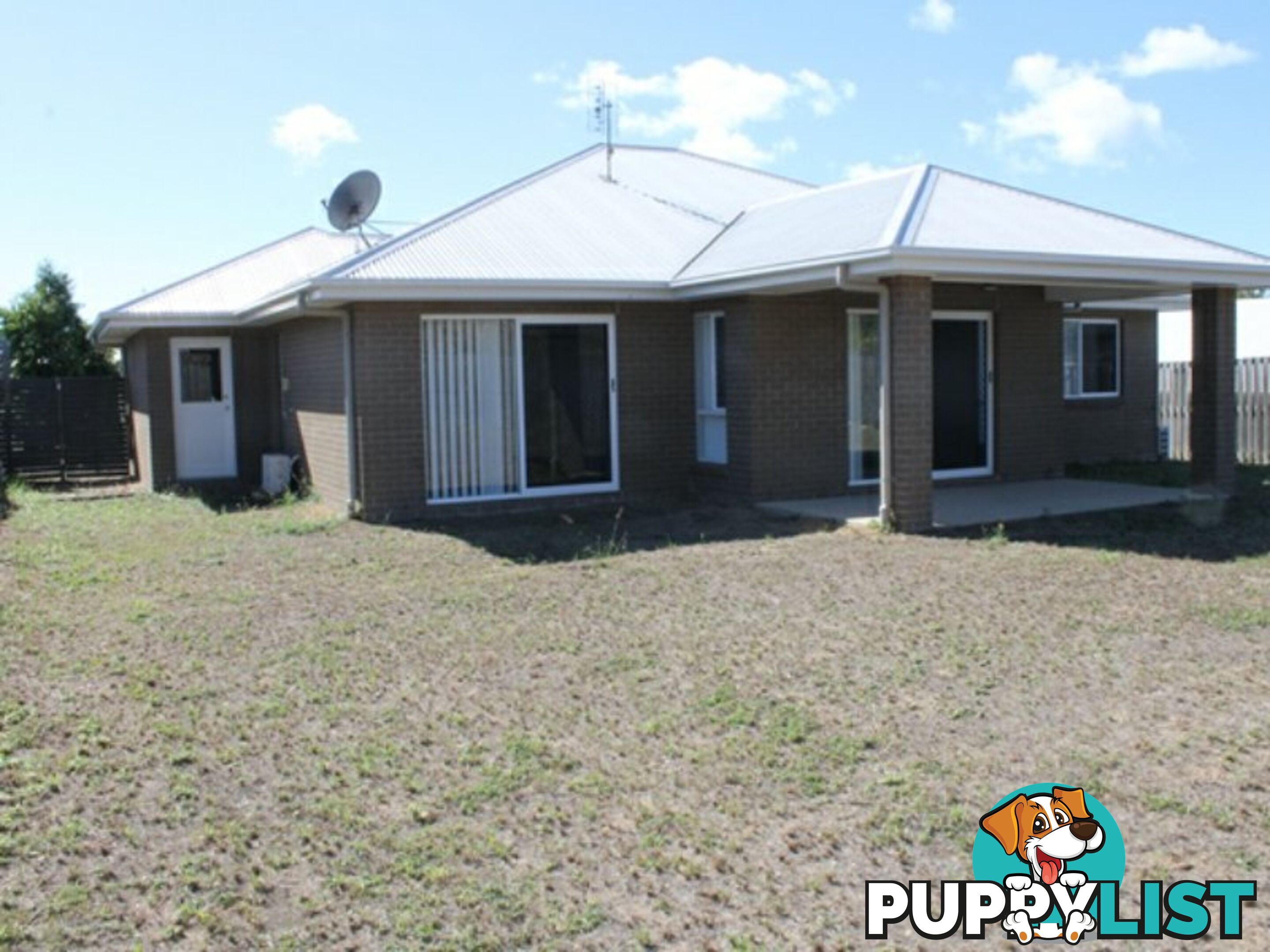 32 KOOLIVOO PARADE BOYNE ISLAND QLD 4680