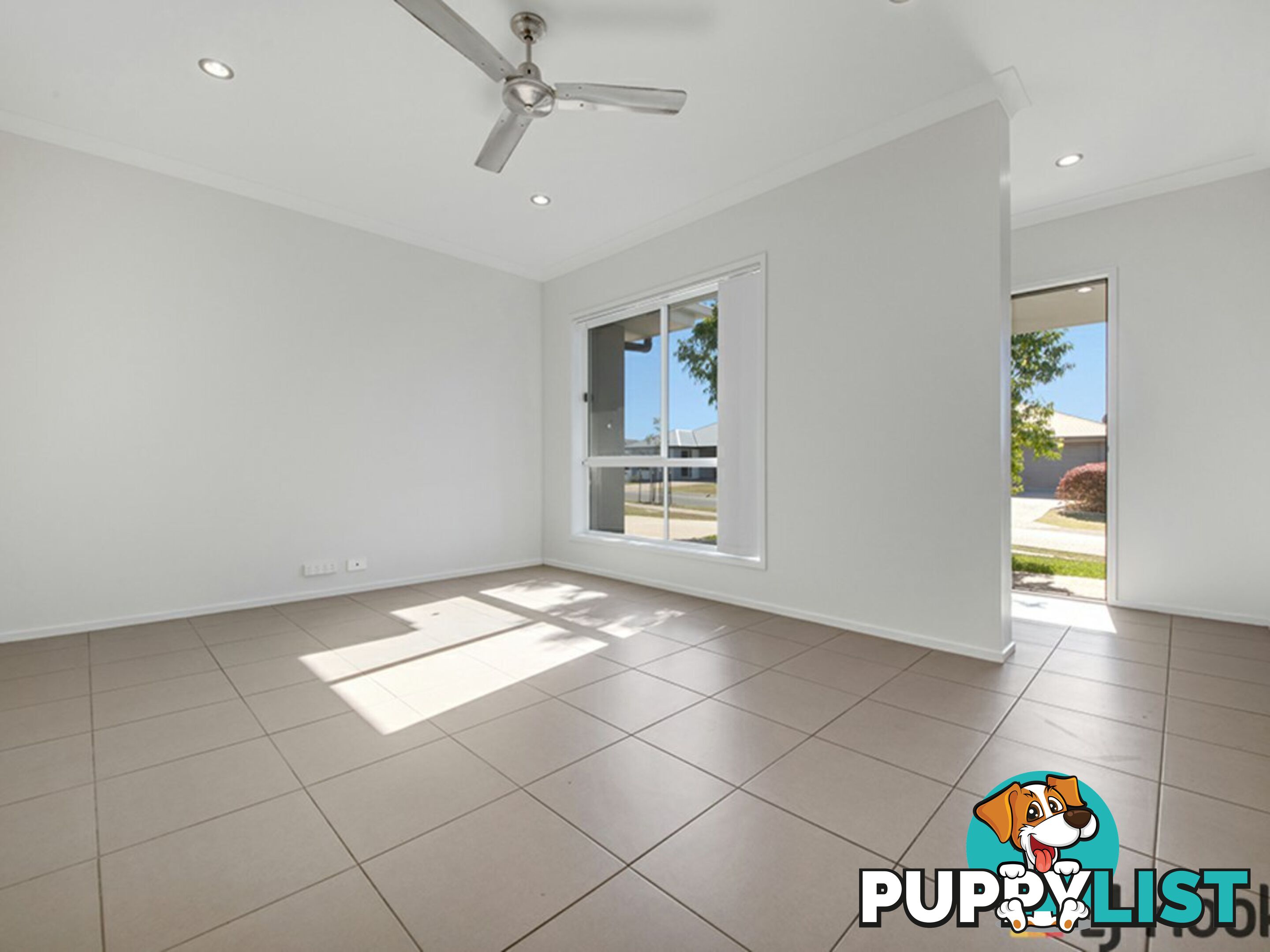 32 Koolivoo Parade BOYNE ISLAND QLD 4680