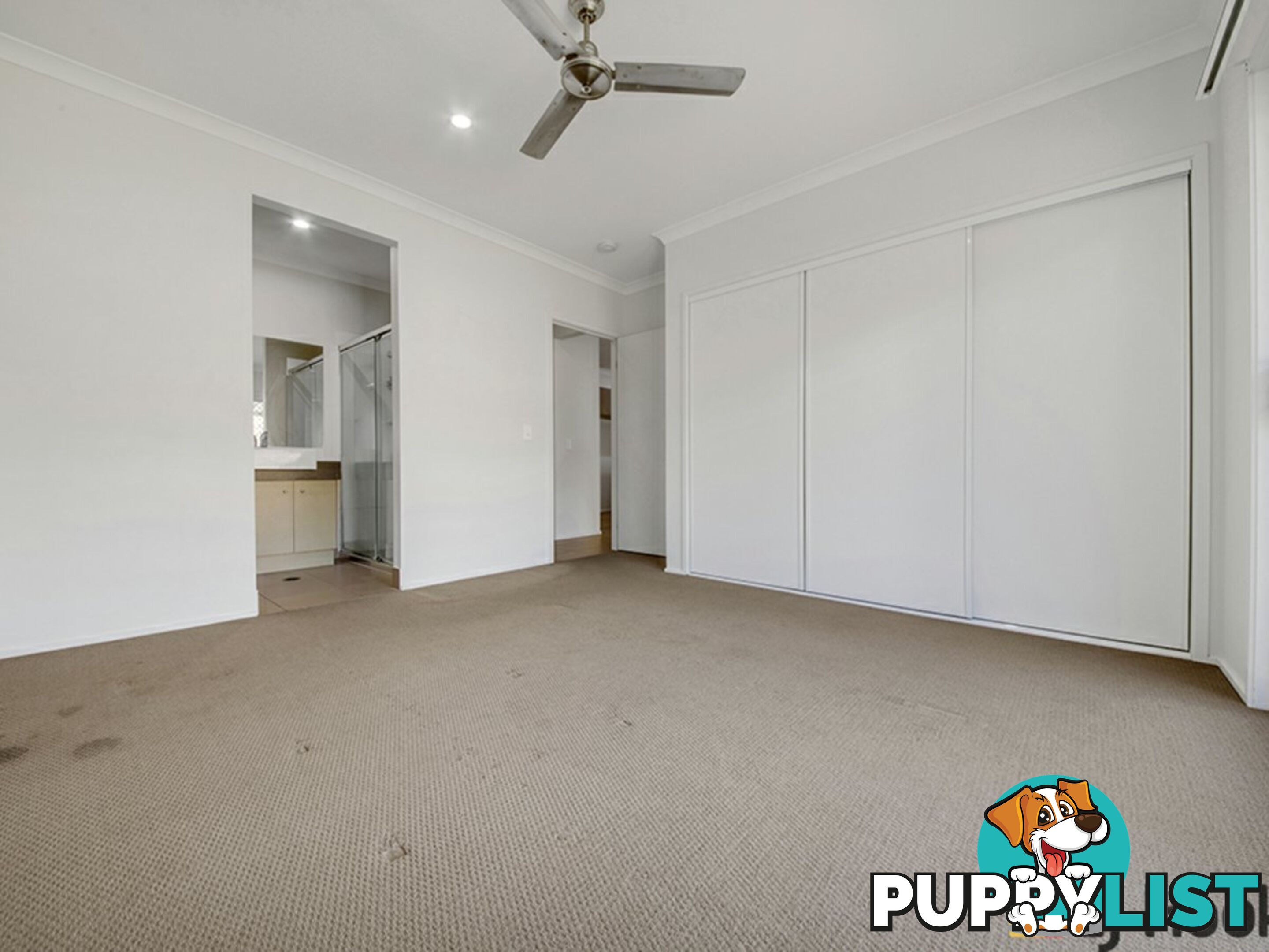 32 Koolivoo Parade BOYNE ISLAND QLD 4680