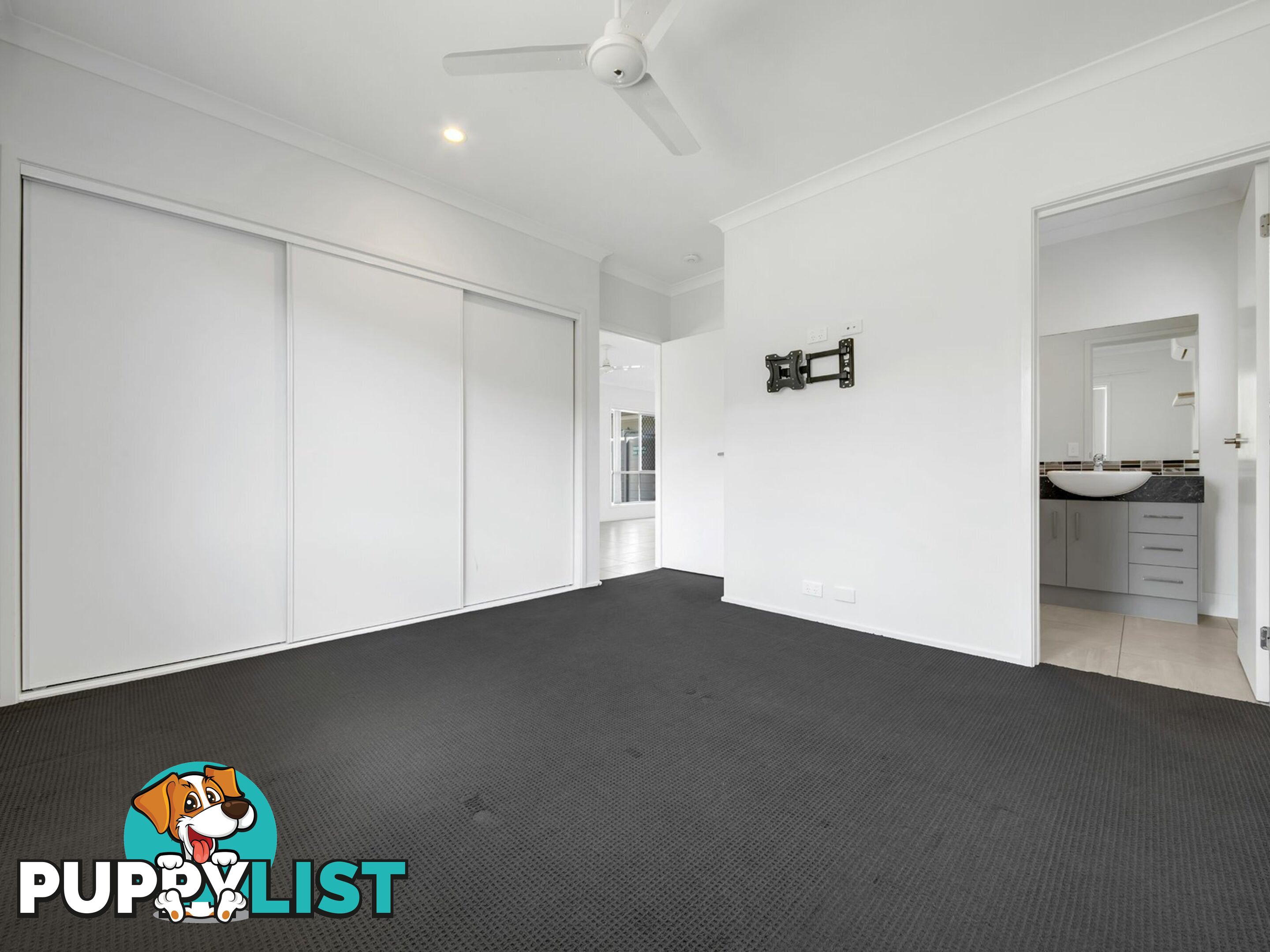 18 Brush Tail Court BOYNE ISLAND QLD 4680