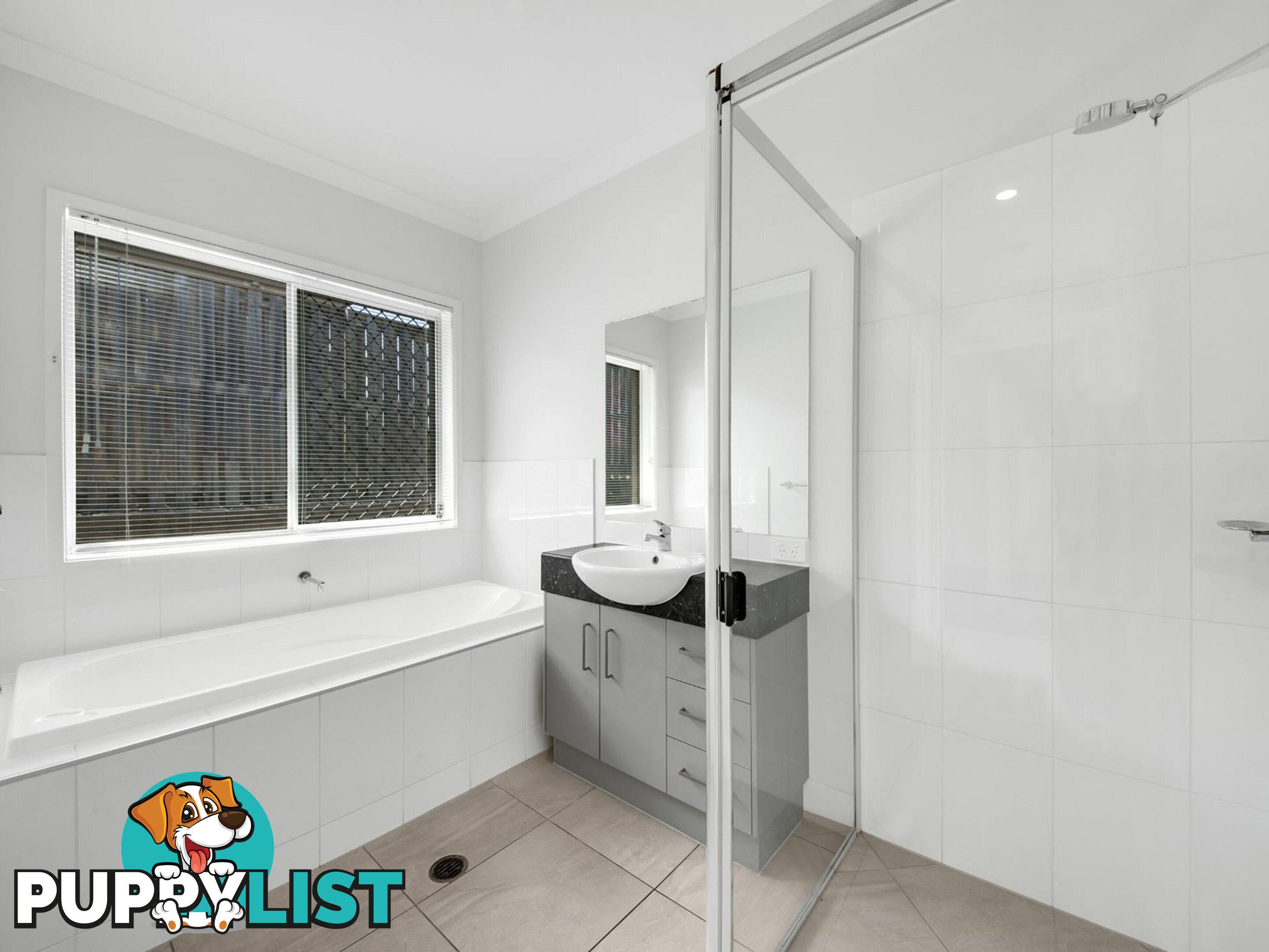 18 Brush Tail Court BOYNE ISLAND QLD 4680