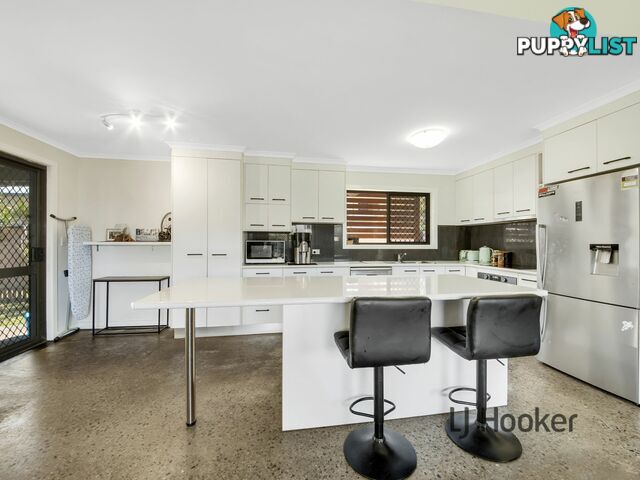 18 Bellemere Court BOYNE ISLAND QLD 4680