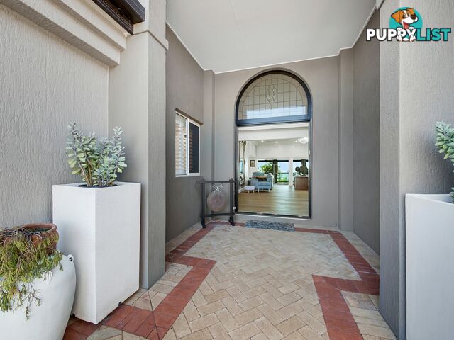 6 The Esplanade BARNEY POINT QLD 4680