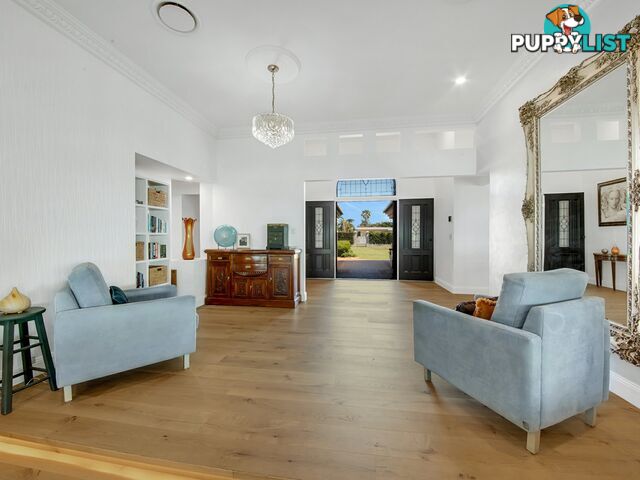 6 The Esplanade BARNEY POINT QLD 4680