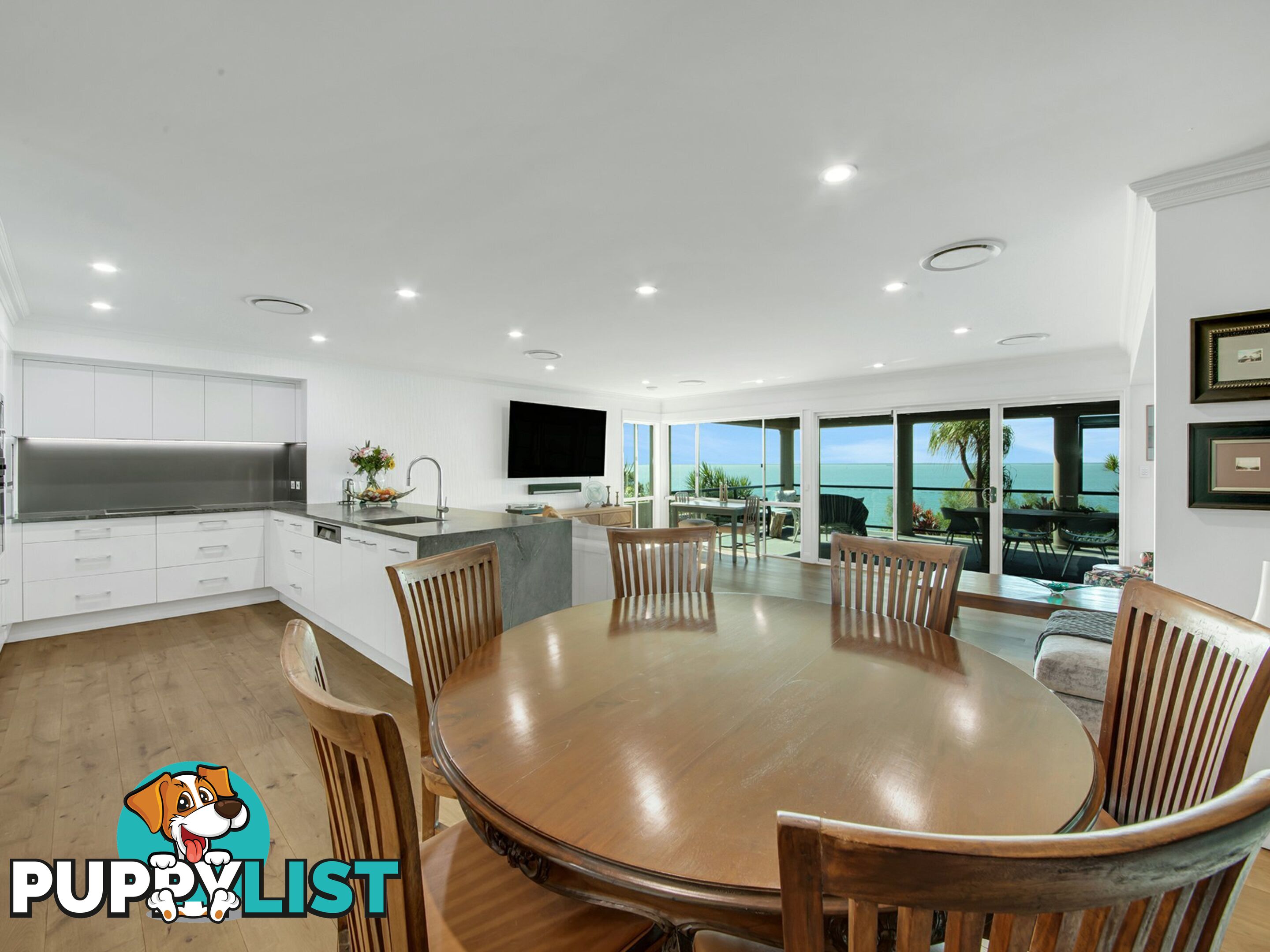 6 The Esplanade BARNEY POINT QLD 4680