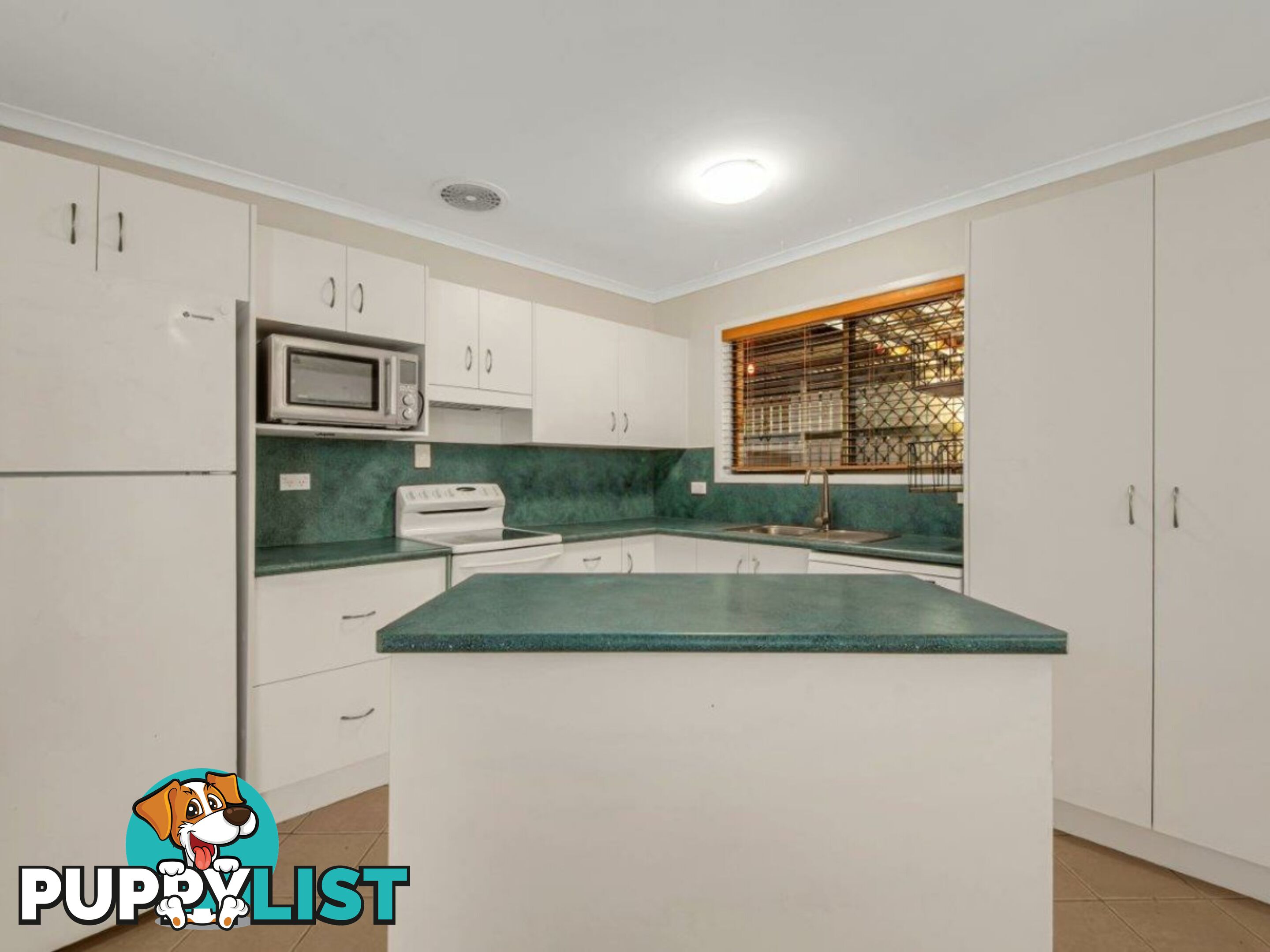 Unit 2/36 Langdon Street TANNUM SANDS QLD 4680