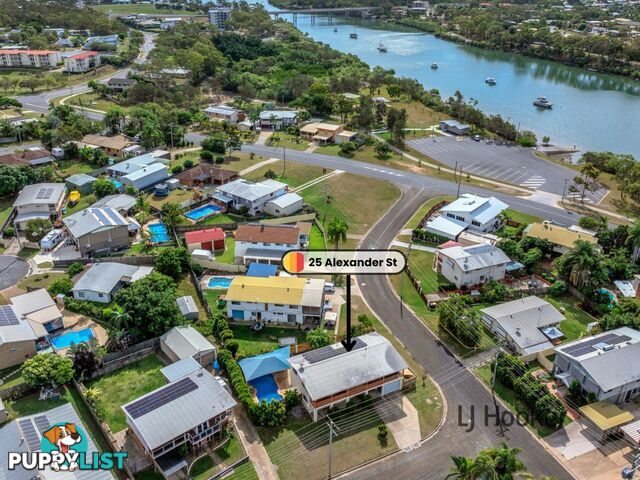 25 Alexander Street BOYNE ISLAND QLD 4680