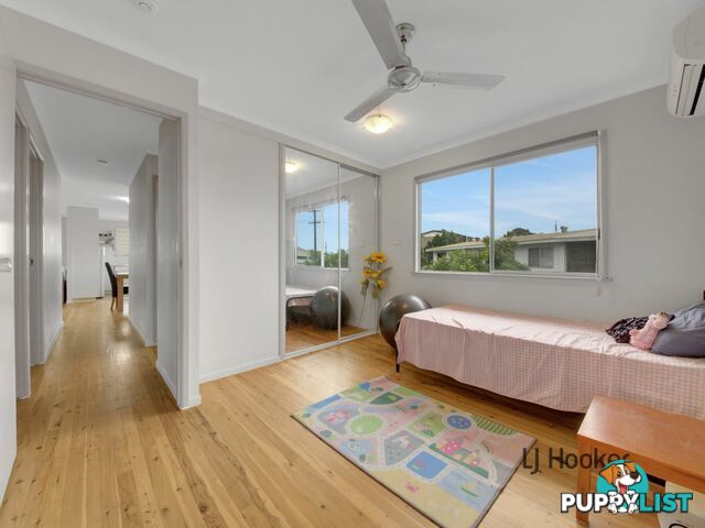 25 Alexander Street BOYNE ISLAND QLD 4680
