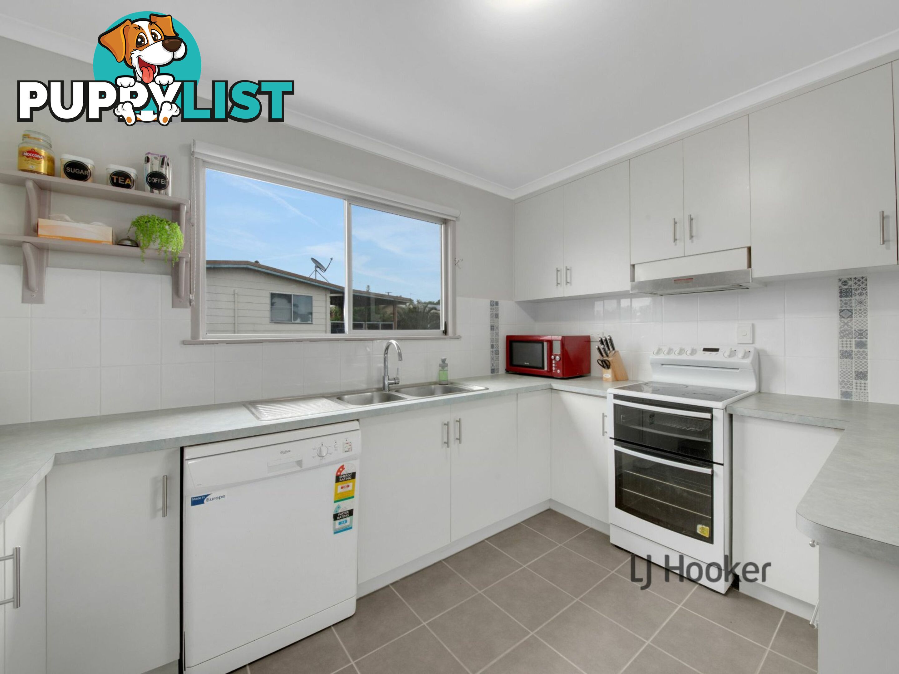 25 Alexander Street BOYNE ISLAND QLD 4680